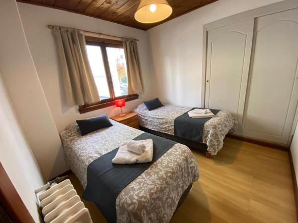 Hostería Suiza - Ex Casita Suiza : photo 4 de la chambre chambre quadruple avec salle de bains privative