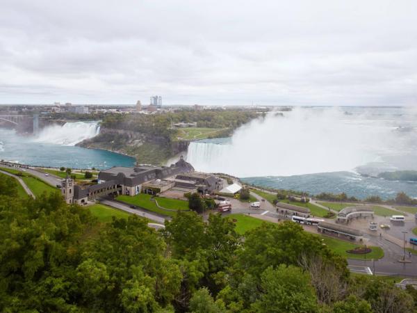 Niagara Falls Marriott Fallsview Hotel & Spa : photo 2 de la chambre chambre avec 2 lits queen-size - vue sur les chutes