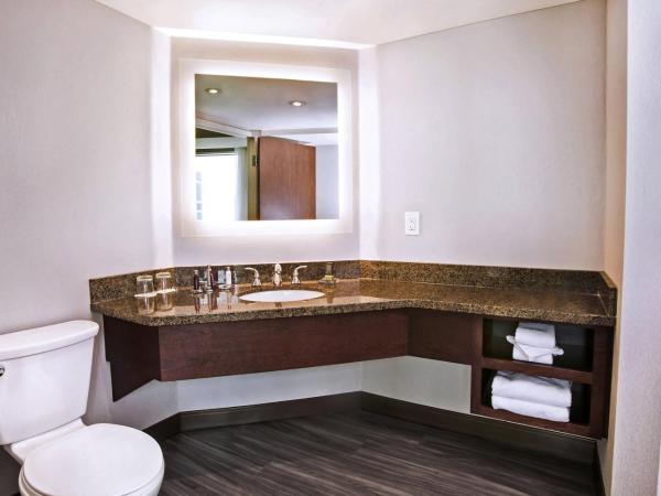 Niagara Falls Marriott Fallsview Hotel & Spa : photo 4 de la chambre chambre 2 lits queen-size - vue sur fleuve