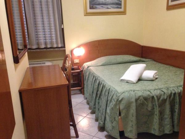 Hotel La Caravella : photo 4 de la chambre chambre simple