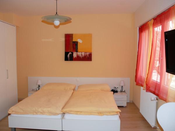 Hôtel Elite : photo 6 de la chambre chambre triple