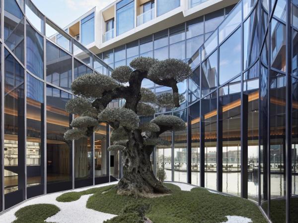 JW Marriott Shanghai Fengxian : photo 2 de la chambre guest room with 2 double, garden view balcony