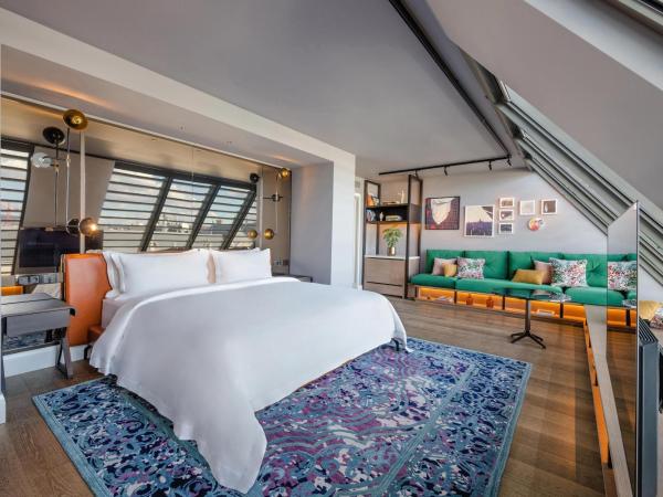 Matild Palace, a Luxury Collection Hotel : photo 1 de la chambre chambre loft lit king-size - dernier Étage - vue sur ville