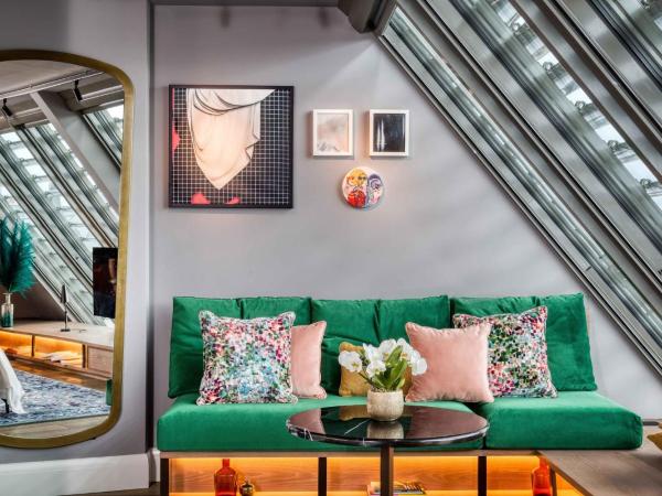 Matild Palace, a Luxury Collection Hotel : photo 5 de la chambre chambre loft lit king-size - vue sur danube