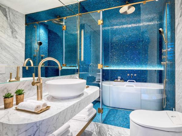 Matild Palace, a Luxury Collection Hotel : photo 7 de la chambre chambre loft lit king-size - vue sur danube