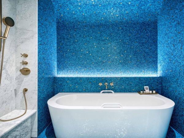 Matild Palace, a Luxury Collection Hotel : photo 5 de la chambre chambre lit king-size deluxe - vue sur ville