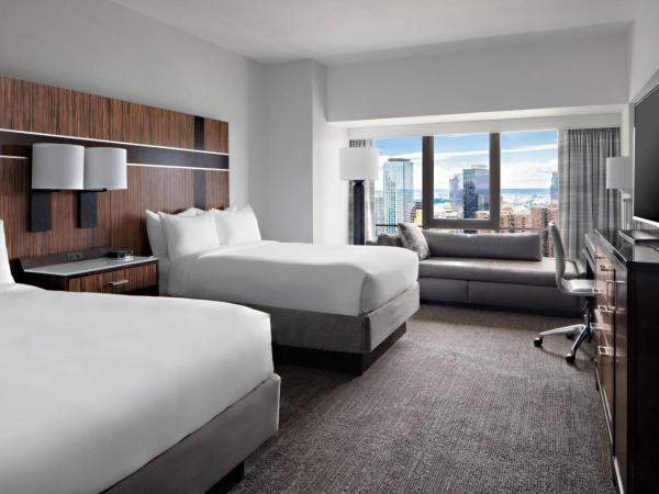 New York Marriott Marquis : photo 5 de la chambre suite 1 chambre avec 2 lits doubles et canapé-lit