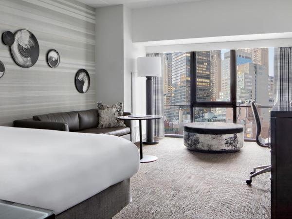 New York Marriott Marquis : photo 4 de la chambre chambre lit king-size avec canapé-lit (sur demande) - vue sur times square