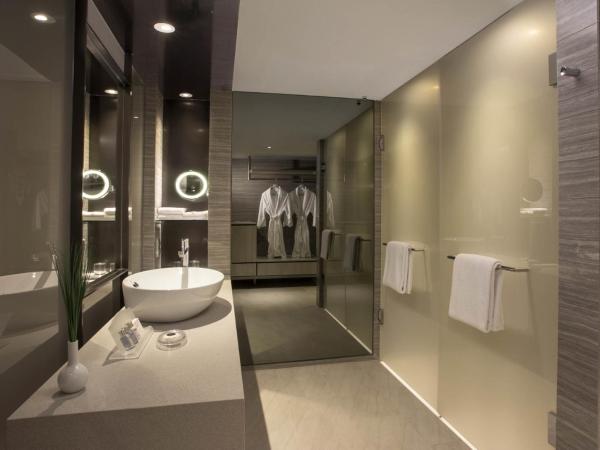 Carlton Hotel Singapore : photo 4 de la chambre chambre double ou lits jumeaux de luxe avec connexion wi-fi gratuite