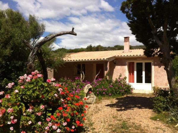 Village Naturiste La Chiappa : photo 3 de la chambre villa 2 chambres :