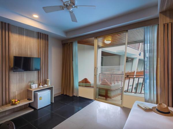 Lanta Sand Resort & Spa : photo 8 de la chambre chambre double ou lits jumeaux deluxe avec balcon