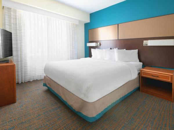 Residence Inn Dallas Park Central : photo 2 de la chambre suite 1 chambre lit queen-size avec canapé-lit