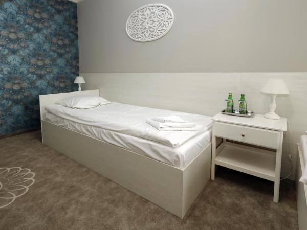 Biały Dom Henlex Hotel Restauracja : photo 2 de la chambre chambre simple