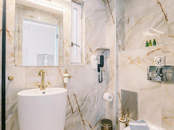 Neapolis 1897 Boutique Luxury Rooms : photo 4 de la chambre chambre double de luxe - 2ème Étage