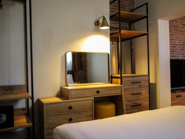 Blue Sea Garden : photo 5 de la chambre chambre lit king-size - vue sur jardin