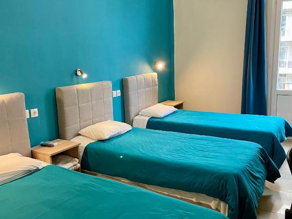 Hotel Kastoria : photo 9 de la chambre chambre triple avec salle de bains privative