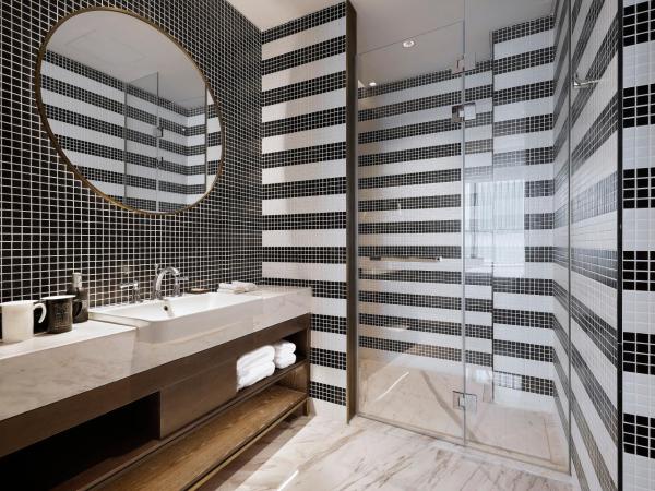 Qingdao Oriental Studio Chuangzhi SSAW Hotel : photo 2 de la chambre chambre lit king-size affaires