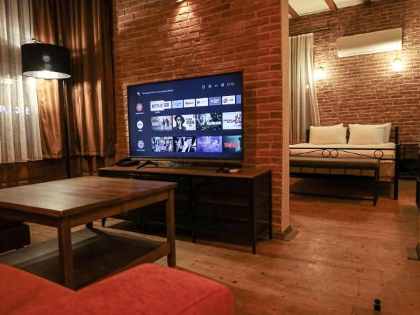 Blue Sea Garden : photo 7 de la chambre chambre lit king-size - vue sur montagne