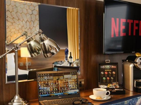 Nox Hotel Galway : photo 10 de la chambre chambre lit king-size