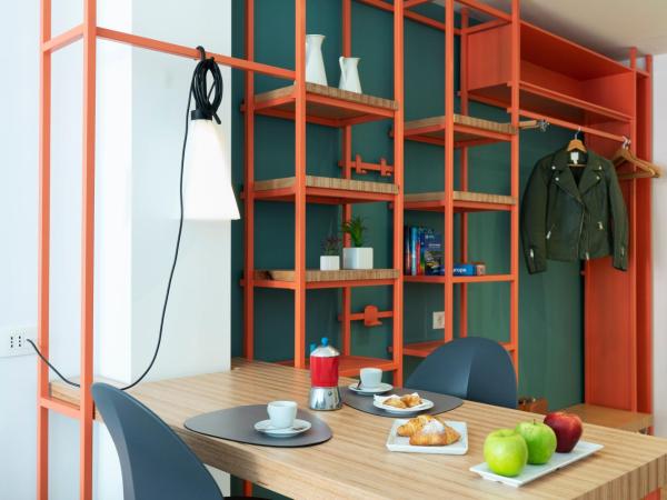 Hotel Piazza Bellini & Apartments : photo 2 de la chambre studio