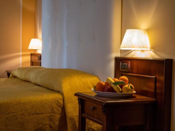 Le Stanze Del Vicerè Boutique Hotel : photo 5 de la chambre chambre deluxe double ou lits jumeaux