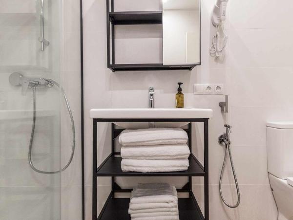 Auditorio Rooms Boutique Oviedo : photo 4 de la chambre chambre double (1 adulte et 1 enfant)