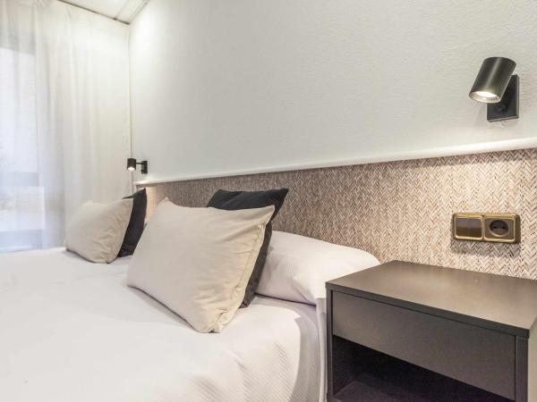 Auditorio Rooms Boutique Oviedo : photo 7 de la chambre chambre supérieure lit queen-size