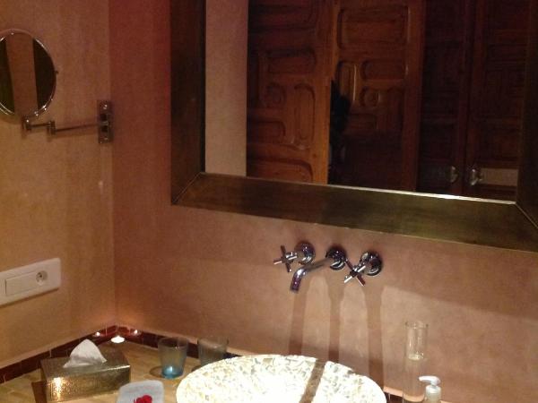 Riad Kalaa 2 : photo 9 de la chambre chambre deluxe double ou lits jumeaux