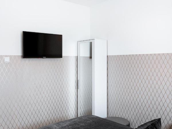 ClickTheFlat Conrada Apart Rooms : photo 3 de la chambre chambre double standard avec salle de bains commune