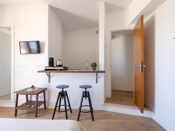 Tauromenion Guest House : photo 6 de la chambre studio - vue sur mer