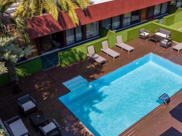 BayMari Suites Plus Florya : photo 1 de la chambre appartement 3 chambres deluxe avec balcon - vue sur piscine