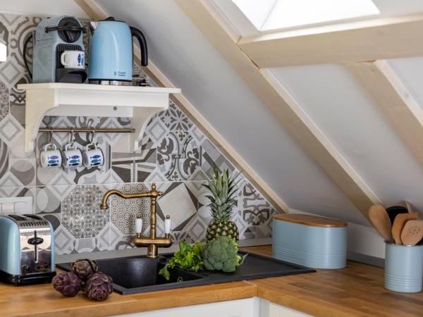 Stayeva 11 : photo 10 de la chambre suite 1 chambre