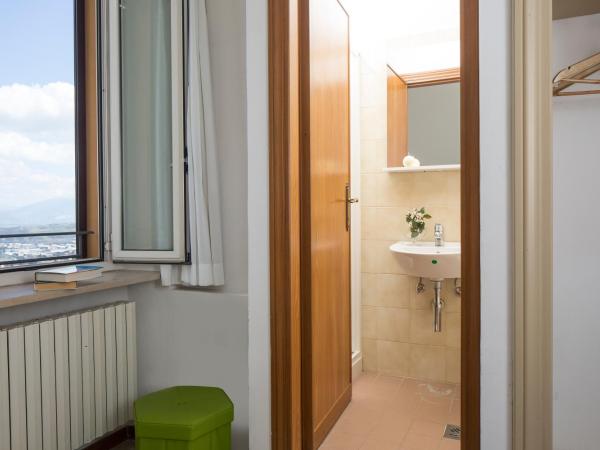 Hotel Sacro Cuore : photo 2 de la chambre chambre simple - vue sur jardin