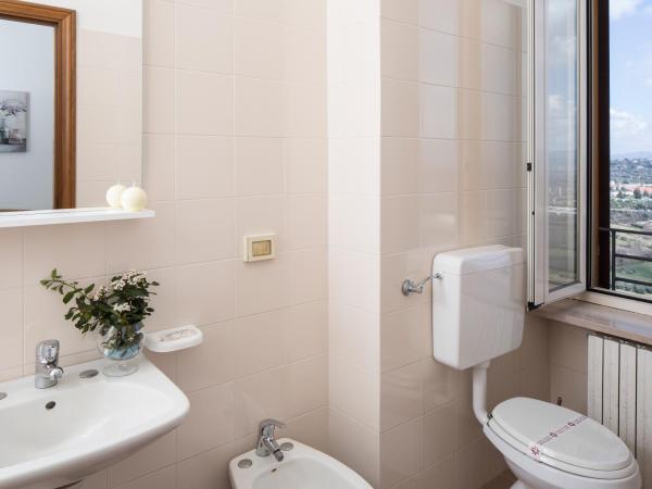 Hotel Sacro Cuore : photo 8 de la chambre chambre lits jumeaux - vue sur jardin