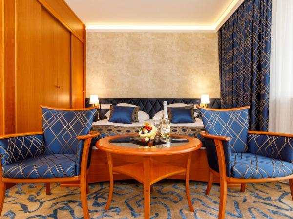 Palace Hotel Hévíz : photo 3 de la chambre chambre supérieure lit queen-size