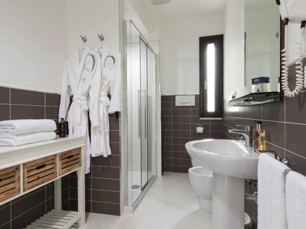 Hotel Byron Bellavista : photo 5 de la chambre chambre double deluxe avec balcon - vue sur mer