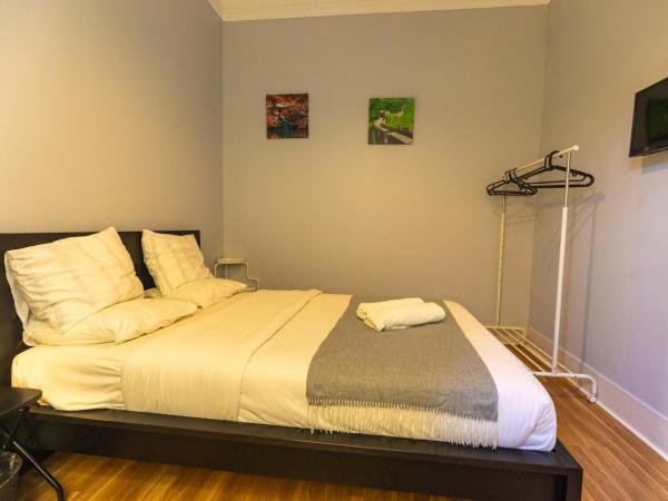 The Delight Hostel : photo 2 de la chambre chambre double avec salle de bains commune