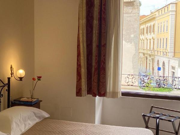 Cagliari Novecento : photo 3 de la chambre chambre double