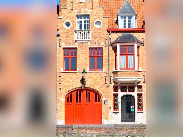 B&B Contrast : photo 8 de la chambre chambre double - vue sur canal