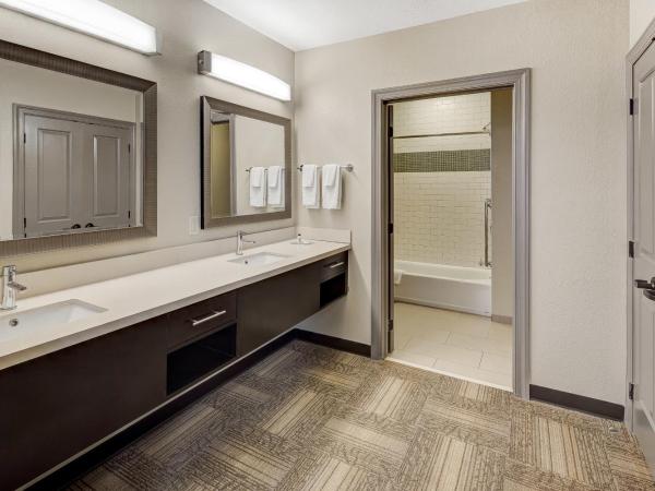 Staybridge Suites Baltimore - Inner Harbor, an IHG Hotel : photo 4 de la chambre two-bedroom king suite with two king beds - ground floor