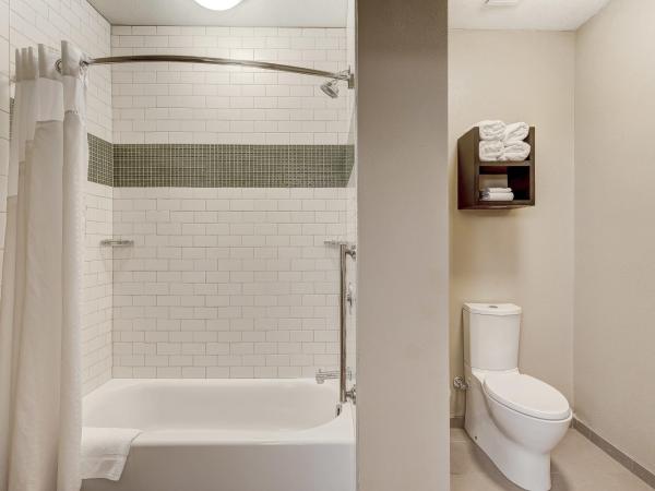 Staybridge Suites Baltimore - Inner Harbor, an IHG Hotel : photo 5 de la chambre two-bedroom king suite with two king beds - ground floor