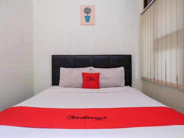 RedDoorz near Lotte Mart Maguwoharjo Yogyakarta : photo 3 de la chambre chambre double