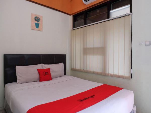 RedDoorz near Lotte Mart Maguwoharjo Yogyakarta : photo 6 de la chambre chambre double