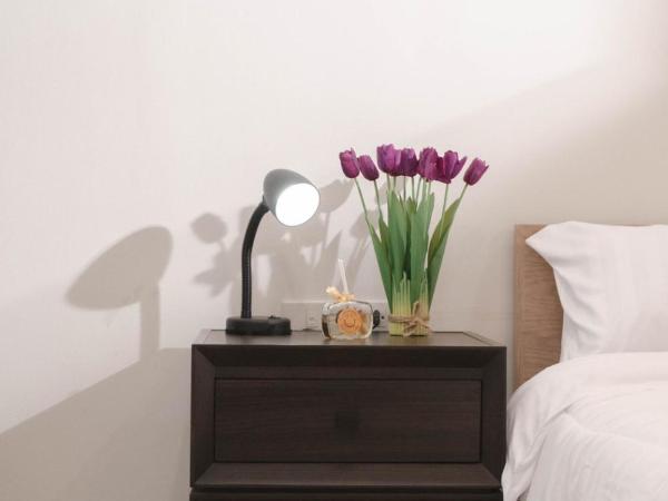 BnB98 Silom Hotel - 1 minutes from SKY TRAIN Sala Daeng station and SUBWAY Silom station : photo 3 de la chambre chambre double deluxe