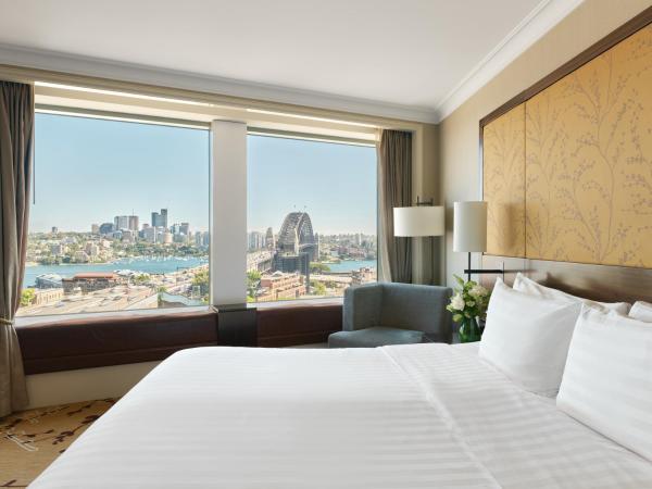Shangri-La Sydney : photo 5 de la chambre hébergement deluxe harbour bridge lit king-size