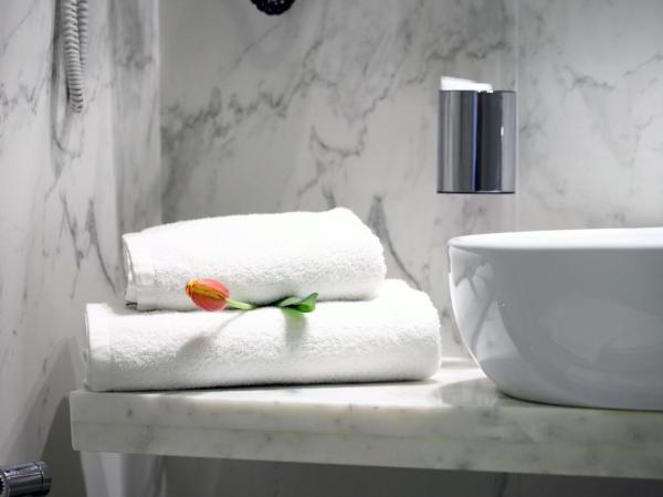 Hotel Lefkas : photo 7 de la chambre chambre double ou lits jumeaux supérieure - vue sur mer