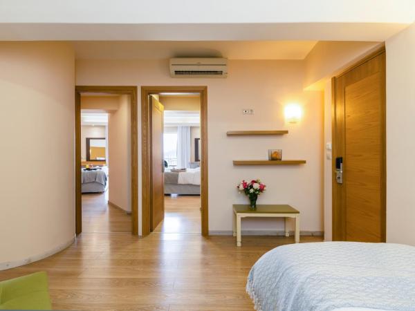 Hotel Lefkas : photo 2 de la chambre suite familiale 2 chambres avec vue sur mer