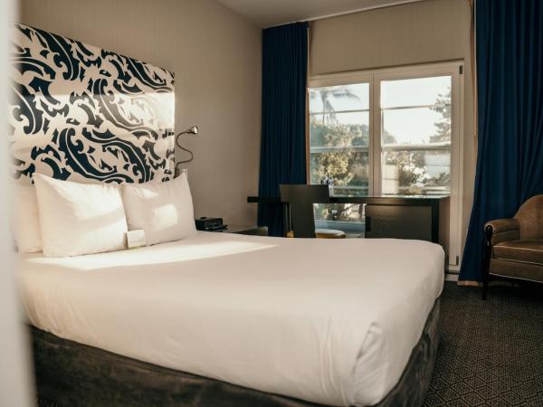 Hotel Breakwater South Beach : photo 1 de la chambre hébergement supérieur - vue partielle sur océan