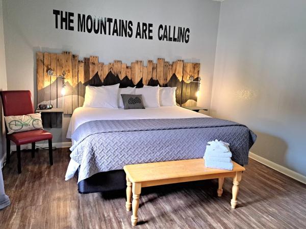 Buffalo Lodge Bicycle Resort - Amazing access to local trails & the Garden : photo 1 de la chambre bungalow familial