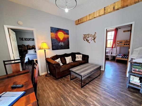 Buffalo Lodge Bicycle Resort - Amazing access to local trails & the Garden : photo 2 de la chambre bungalow familial